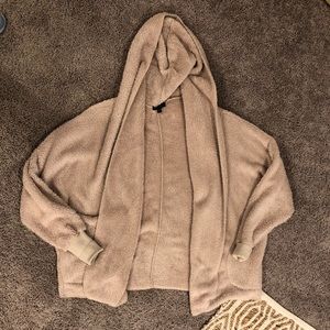 Hooded teddy bear throw on